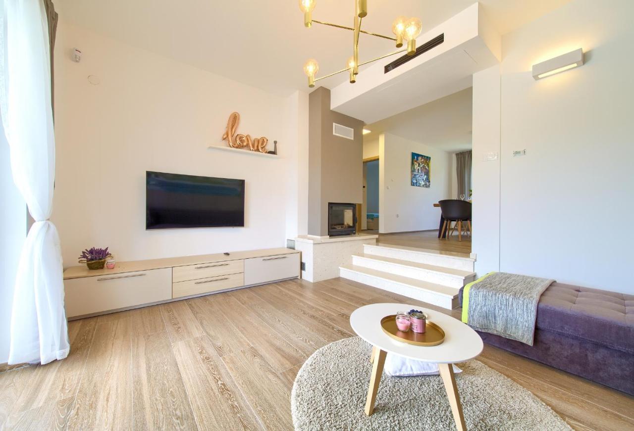 Villa Gardena Vrh  Luaran gambar