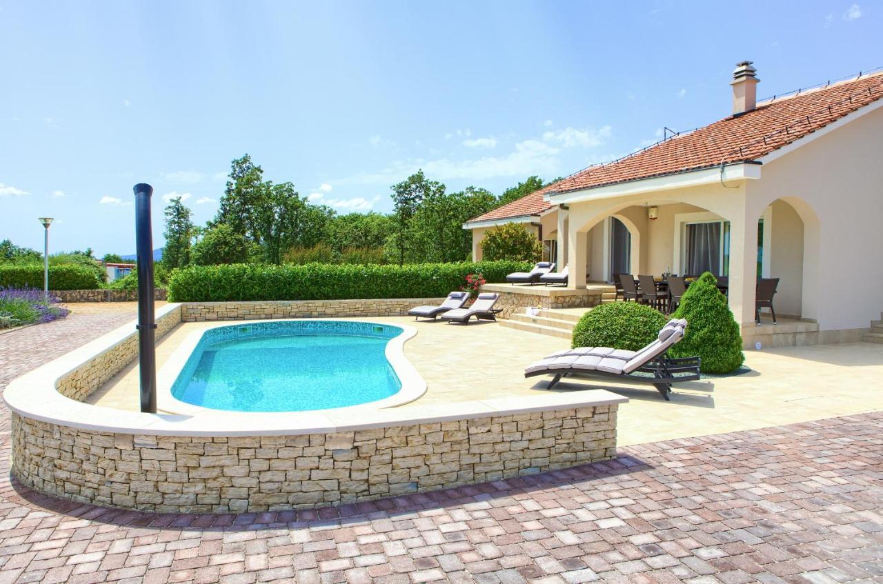 Villa Gardena Vrh  Luaran gambar