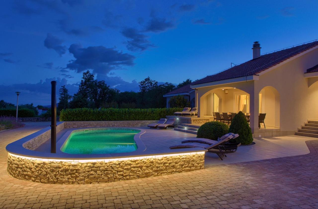 Villa Gardena Vrh  Luaran gambar