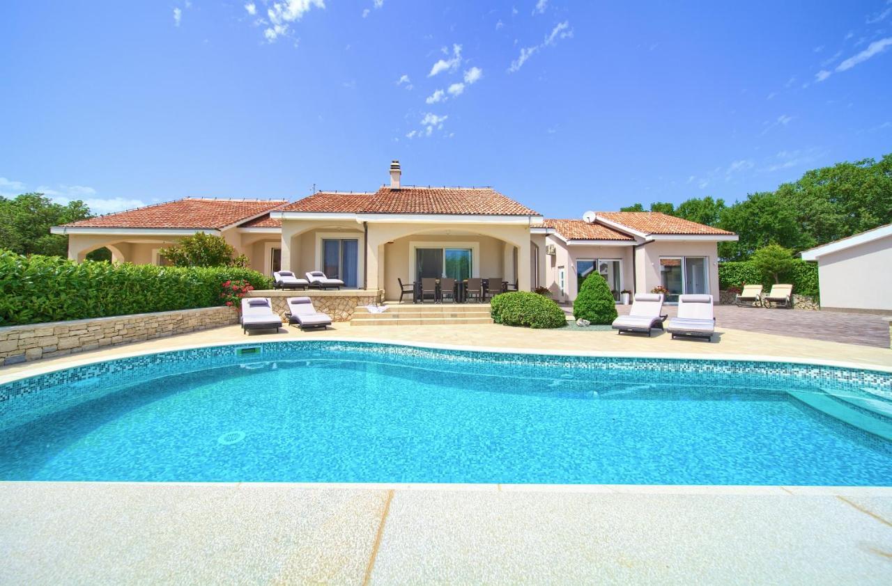 Villa Gardena Vrh  Luaran gambar